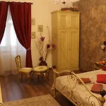Al Cucherle Bed & Breakfast